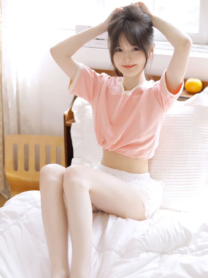 名侦探柯南：黑铁的鱼影 封面